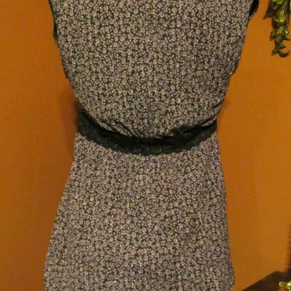 💜 Adorable Vintage Sparkly Lavender & Black Floral Lace Top - MJ - Picture 3 of 11